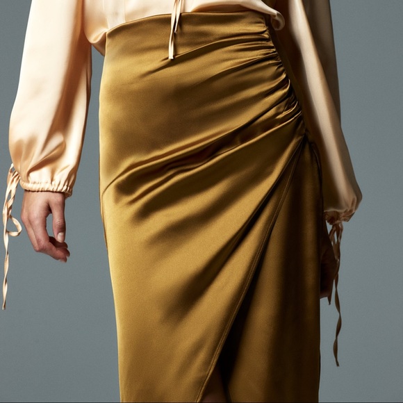Zara Satin Effect Ruched Midi Skirt - Picture 4 of 12